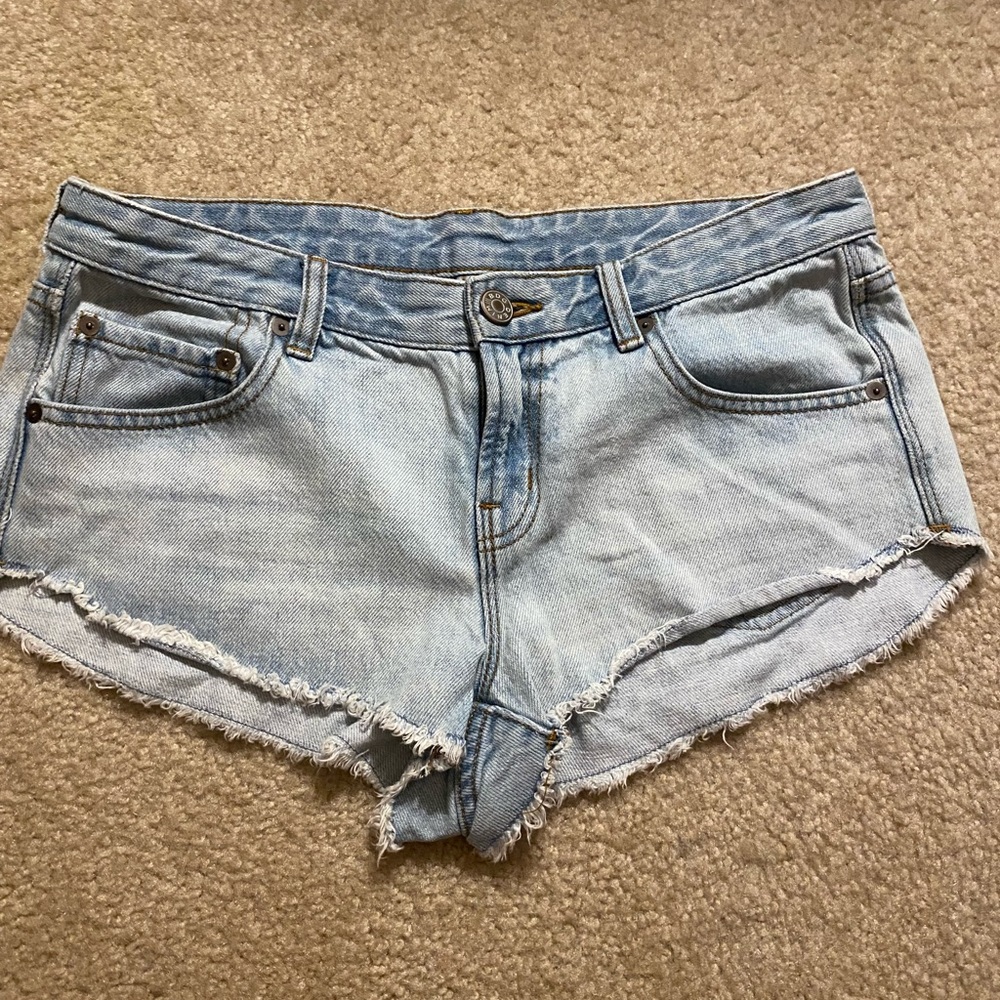 Cut Off Light Wash Jean/Denim Shorts